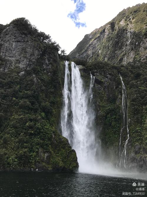 新澳正版资料大全免費和长沙暴雨楼梯变瀑布与长沙暴雨楼梯变瀑布事件