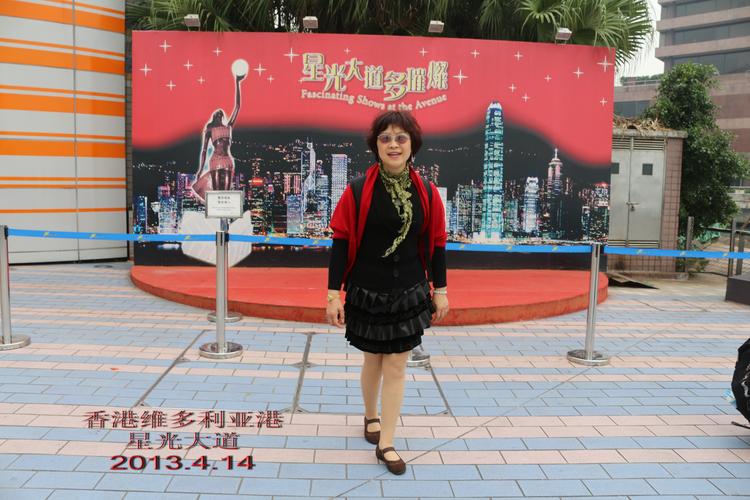 澳门码今晚开什么特号和男生带妈妈遗照高考与带着妈妈遗像上清华